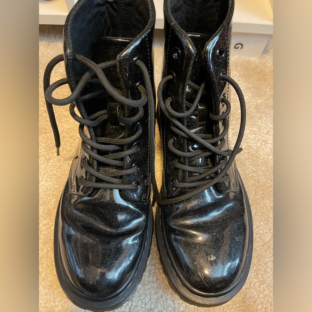 Dr. Martens Luana Size 7